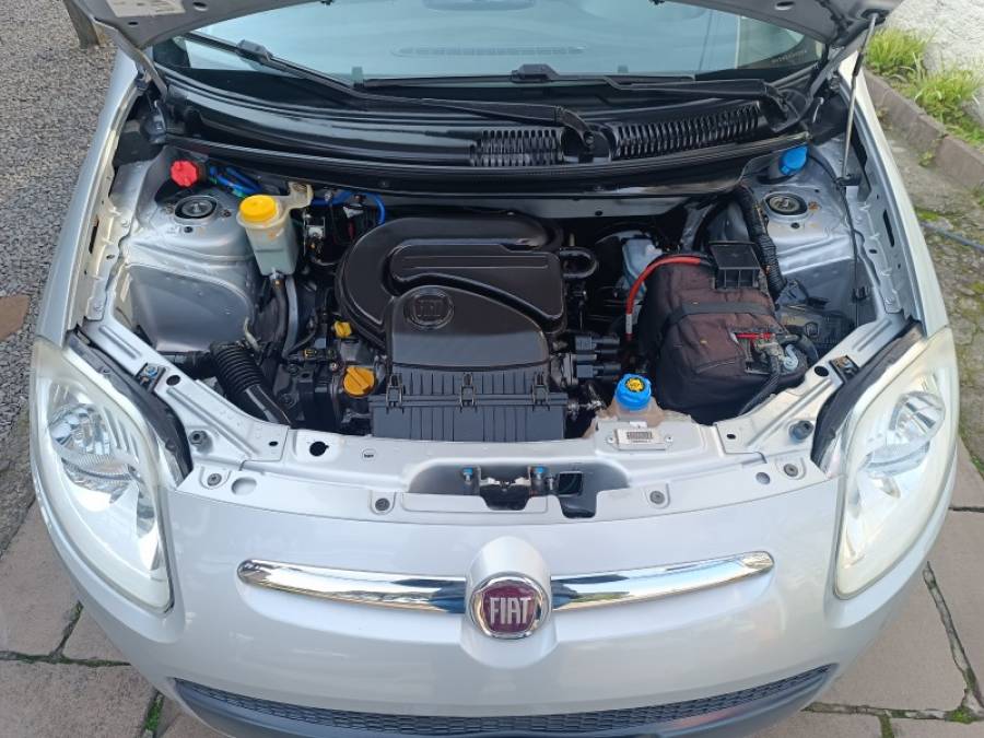 FIAT - PALIO - 2012/2012 - Prata - R$ 35.900,00
