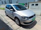 VOLKSWAGEN - FOX - 2013/2014 - Prata - R$ 45.900,00