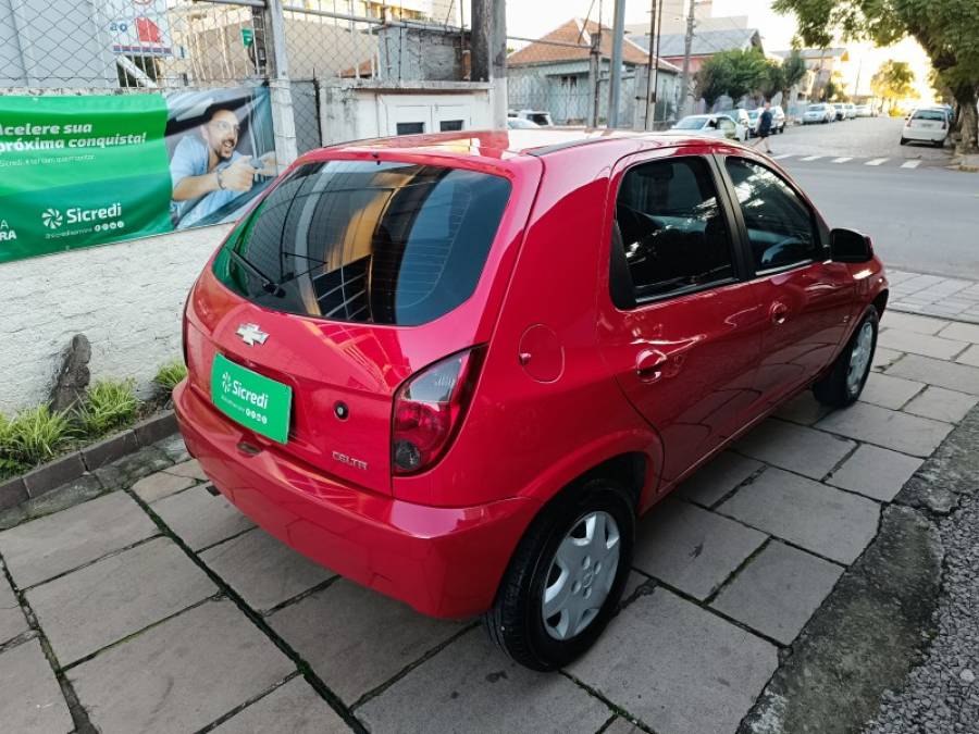 CHEVROLET - CELTA - 2011/2012 - Vermelha - R$ 34.900,00