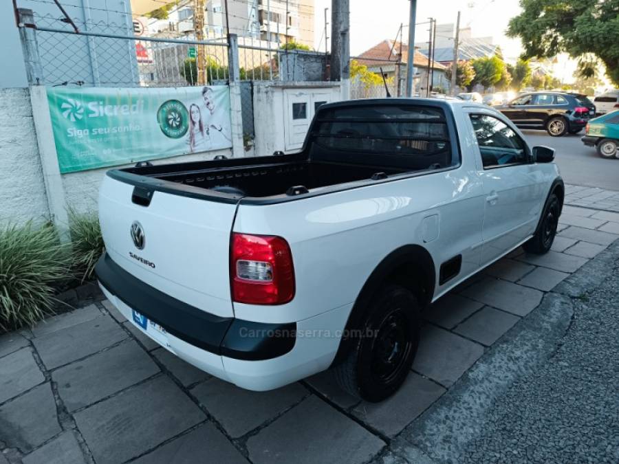 VOLKSWAGEN - SAVEIRO - 2014/2014 - Branca - R$ 46.900,00