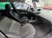 FORD - FIESTA - 2014/2015 - Prata - R$ 49.900,00