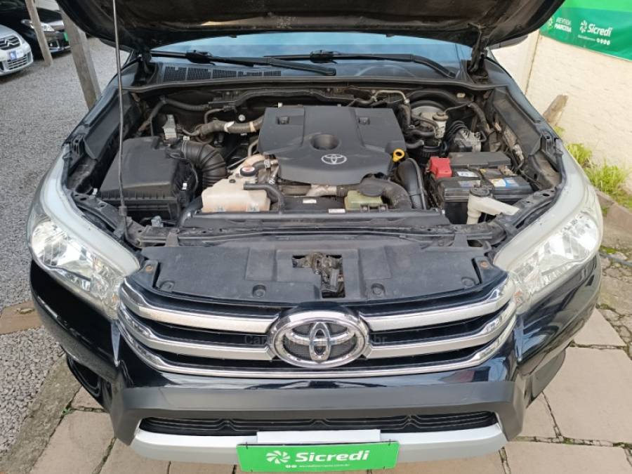 TOYOTA - HILUX - 2018/2018 - Preta - R$ 175.900,00
