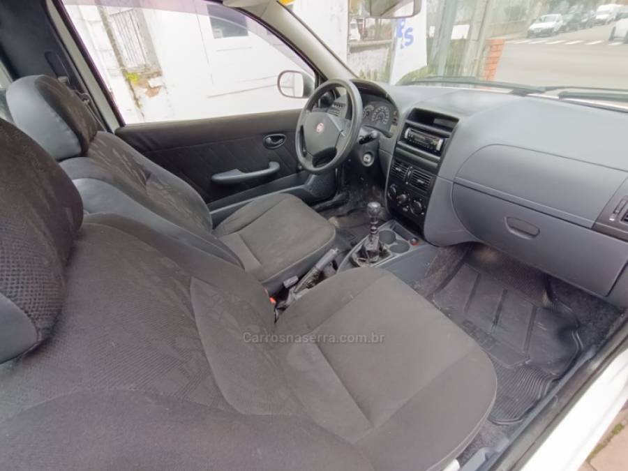 FIAT - STRADA - 2011/2012 - Branca - R$ 39.900,00