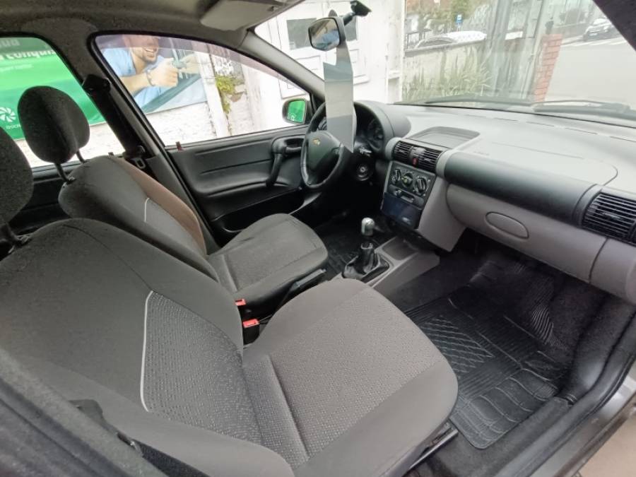 CHEVROLET - CLASSIC - 2013/2014 - Cinza - R$ 32.900,00