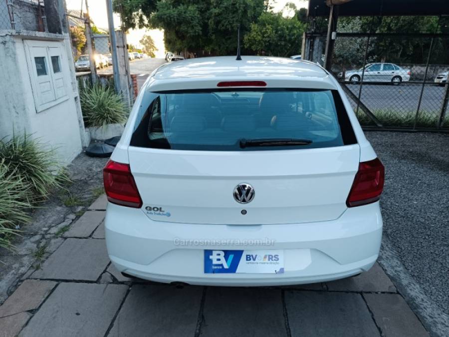 VOLKSWAGEN - GOL - 2019/2020 - Branca - R$ 46.900,00