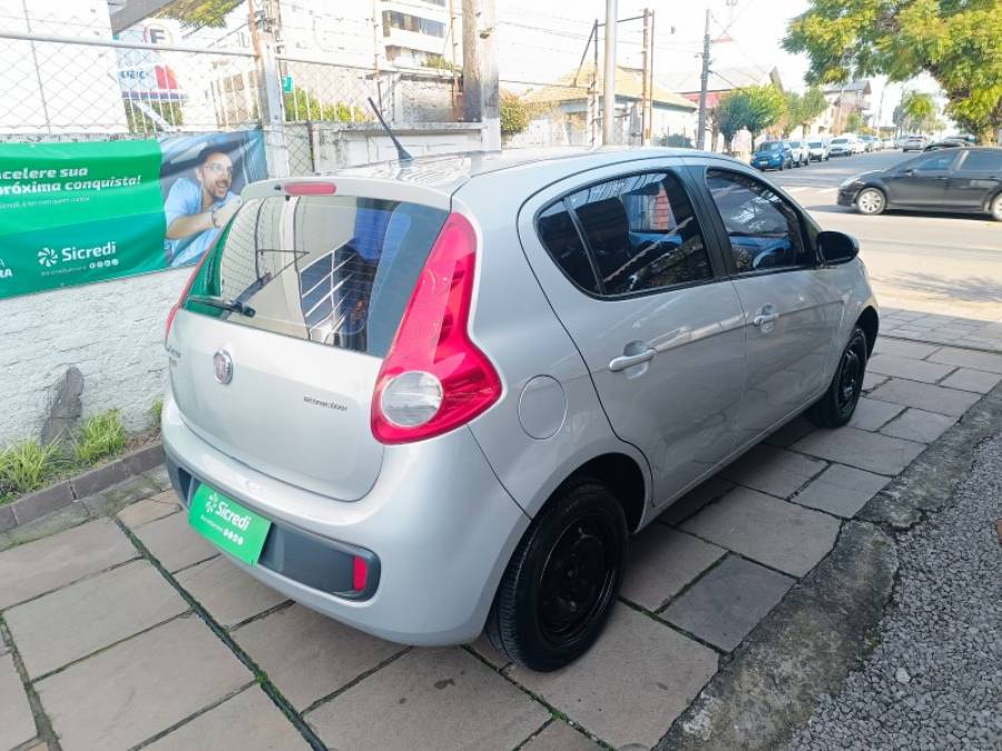 FIAT - PALIO - 2012/2012 - Prata - R$ 35.900,00