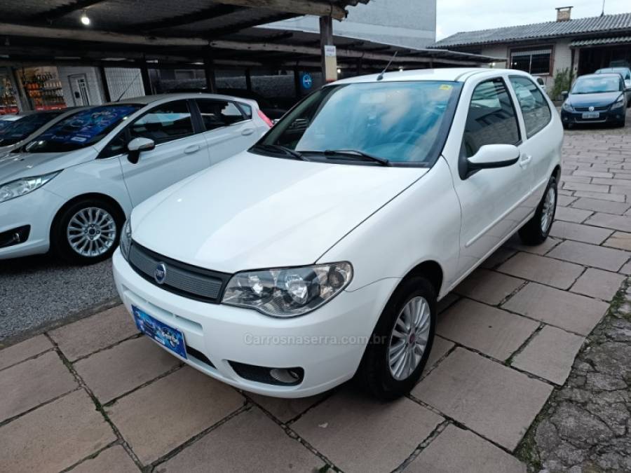 FIAT - PALIO - 2006/2007 - Branca - R$ 18.900,00