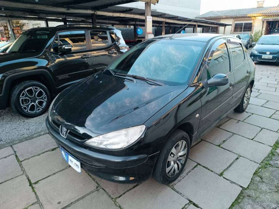PEUGEOT - 206 - 2005/2005 - Preta - R$ 11.900,00