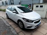 CHEVROLET - ONIX - 2017/2018 - Branca - R$ 64.900,00