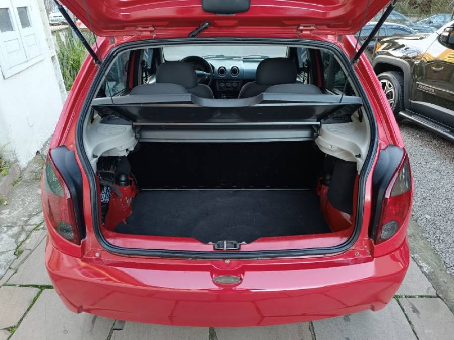 CHEVROLET - CELTA - 2011/2012 - Vermelha - R$ 34.900,00