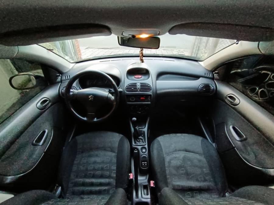 PEUGEOT - 206 - 2005/2005 - Preta - R$ 11.900,00