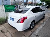 NISSAN - VERSA - 2015/2016 - Branca - R$ 52.900,00