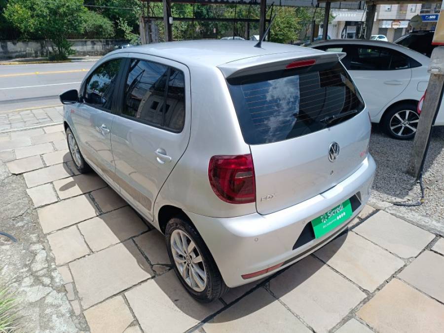 VOLKSWAGEN - FOX - 2013/2014 - Prata - R$ 45.900,00