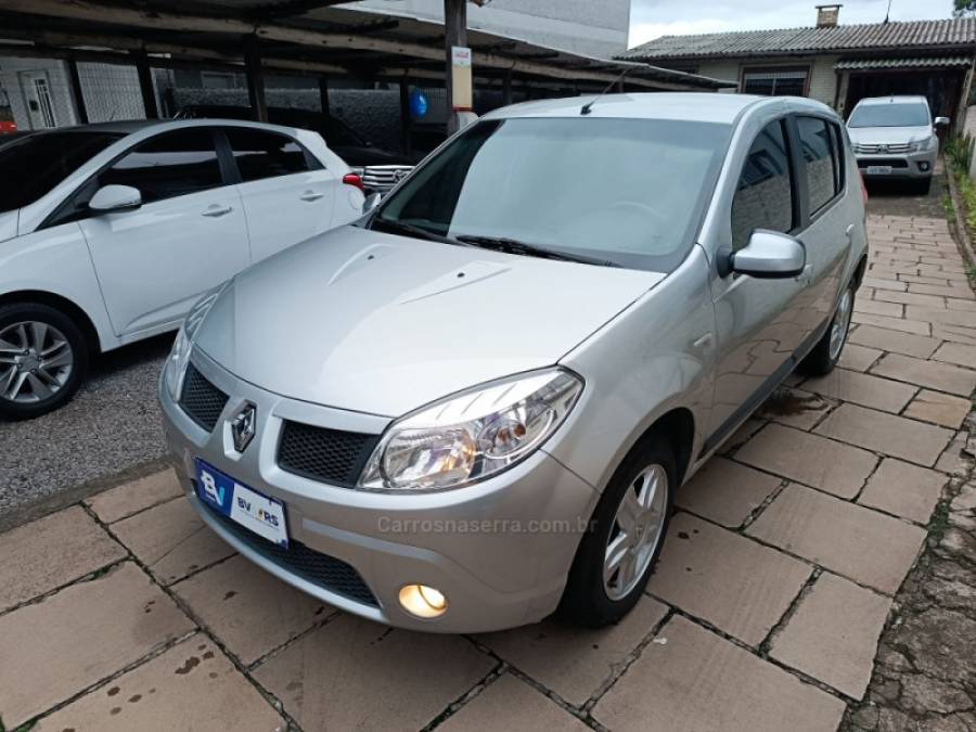 RENAULT - SANDERO - 2010/2011 - Prata - R$ 33.900,00