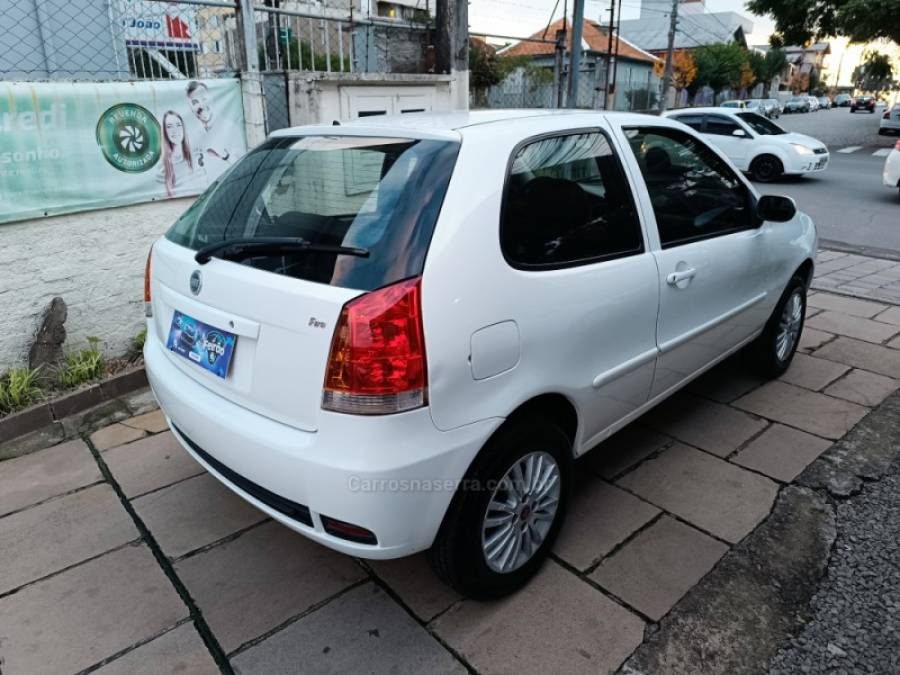 FIAT - PALIO - 2006/2007 - Branca - R$ 18.900,00