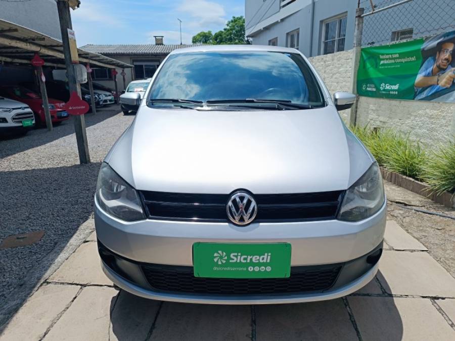 VOLKSWAGEN - FOX - 2013/2014 - Prata - R$ 45.900,00