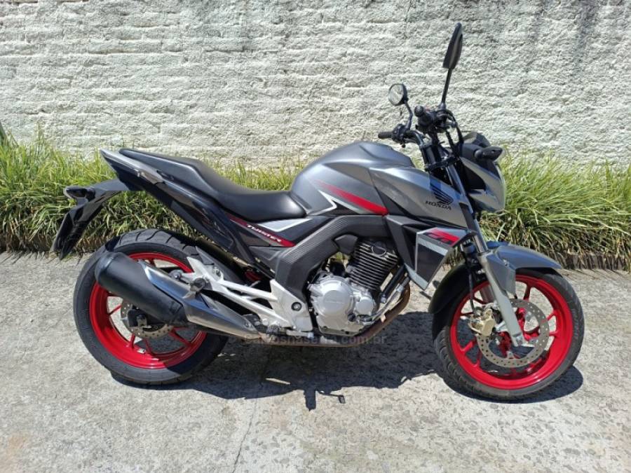 HONDA - CB 250F TWISTER - 2017/2018 - Prata - R$ 17.500,00