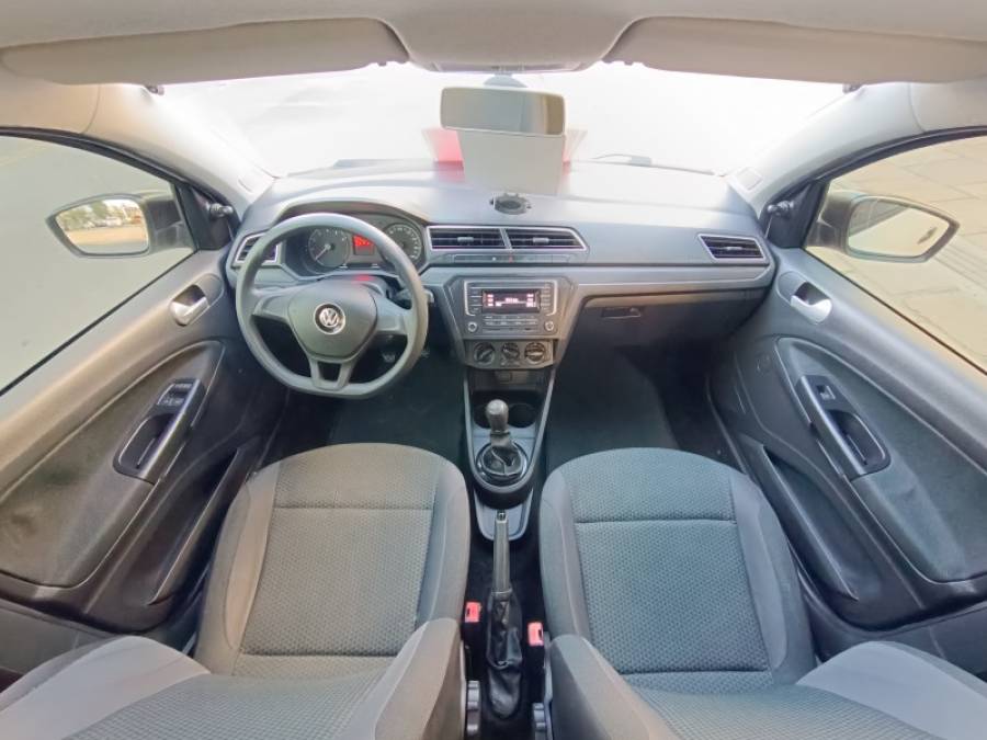 VOLKSWAGEN - VOYAGE - 2016/2017 - Branca - R$ 46.900,00