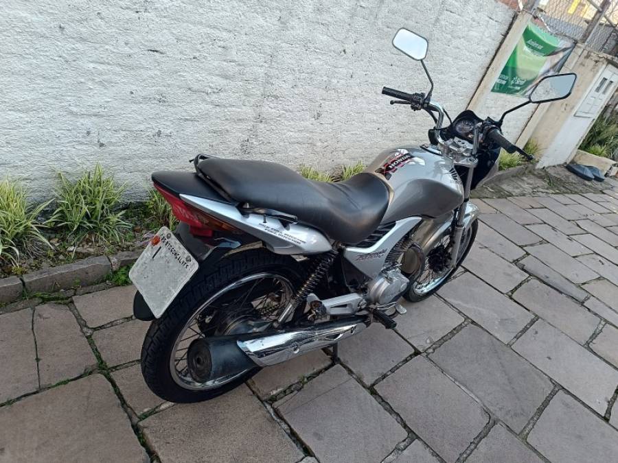 HONDA - CG 150 - 2009/2009 - Cinza - R$ 10.500,00