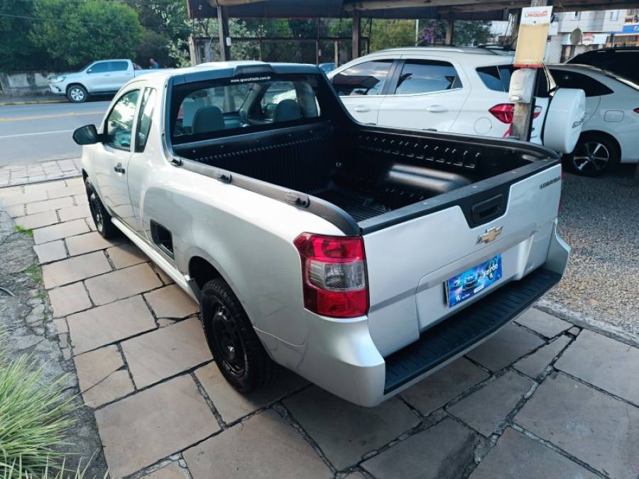 CHEVROLET - MONTANA - 2016/2017 - Prata - R$ 46.900,00