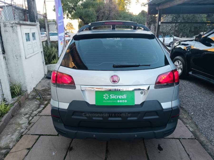 FIAT - PALIO - 2018/2018 - Prata - R$ 58.900,00