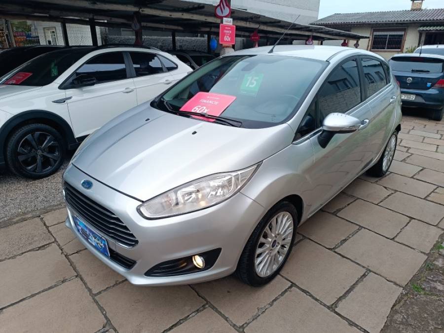 FORD - FIESTA - 2014/2015 - Prata - R$ 49.900,00