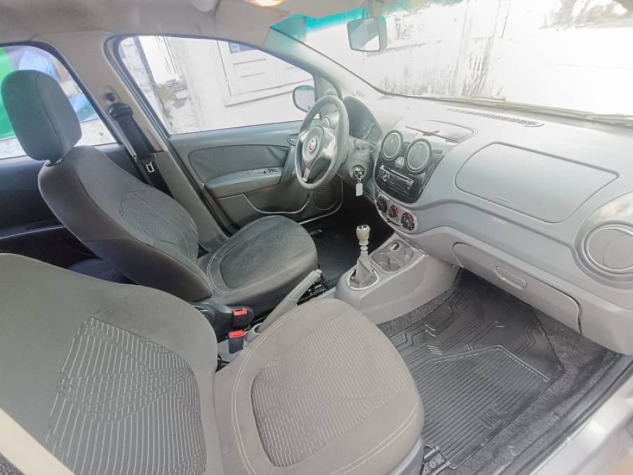 FIAT - PALIO - 2012/2012 - Prata - R$ 35.900,00