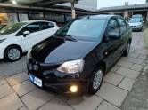 TOYOTA - ETIOS - 2017/2018 - Preta - R$ 59.900,00