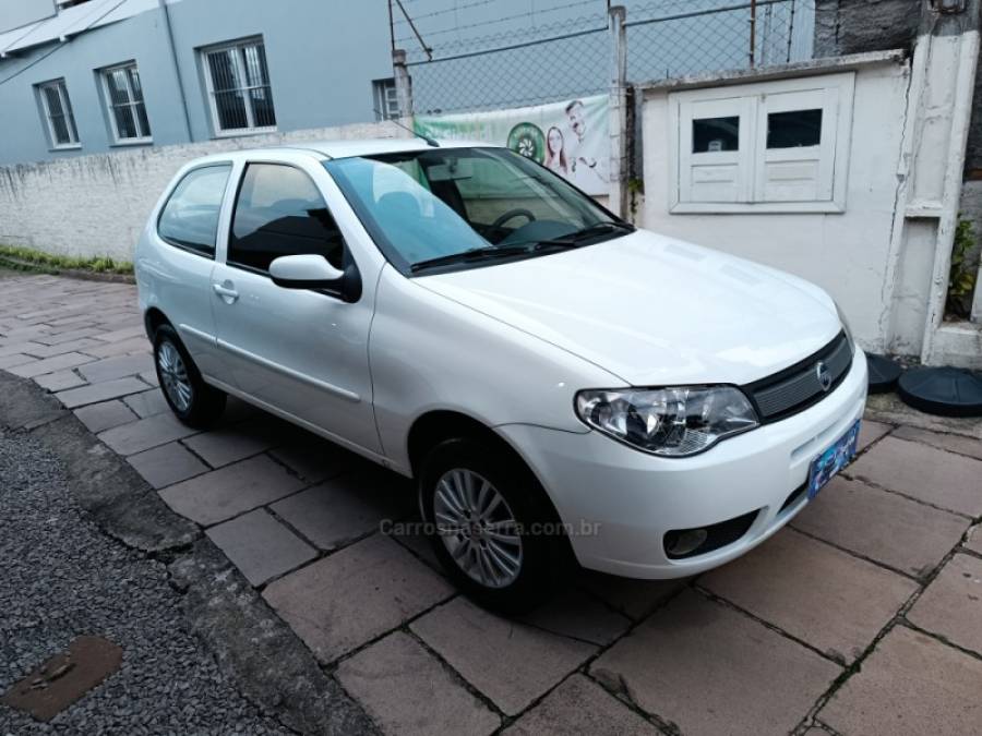 FIAT - PALIO - 2006/2007 - Branca - R$ 18.900,00