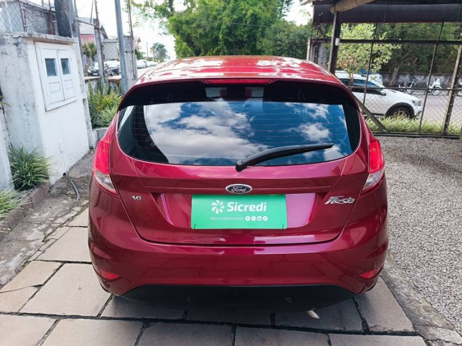 FORD - FIESTA - 2016/2017 - Vinho - R$ 54.900,00