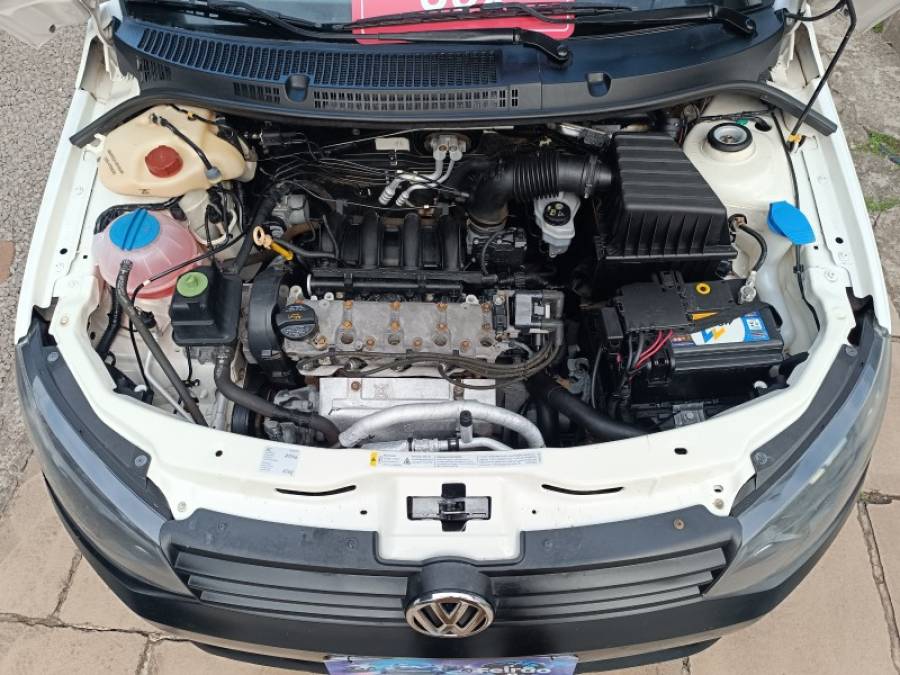 VOLKSWAGEN - SAVEIRO - 2015/2016 - Branca - R$ 47.900,00