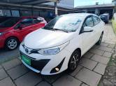 TOYOTA - YARIS - 2020/2021 - Branca - R$ 79.900,00