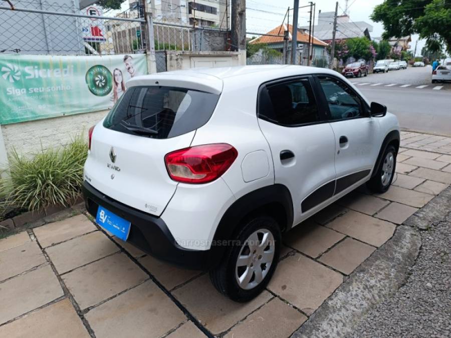 RENAULT - KWID - 2018/2019 - Branca - R$ 39.900,00